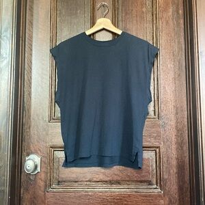 FRAME Navy Le Mid Muscle Crew!